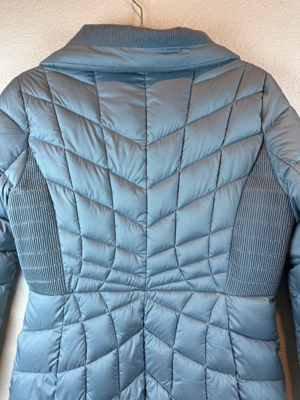 Bernardo Blue Quilted Puffer Jacket Women's Large Warm Coat Outdoors Everyday - Picture 10 of 11